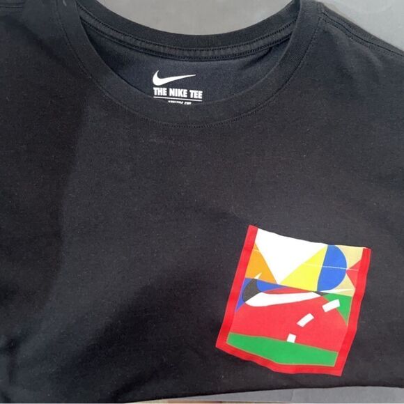 Nike tshirt  - Picture 2 of 4